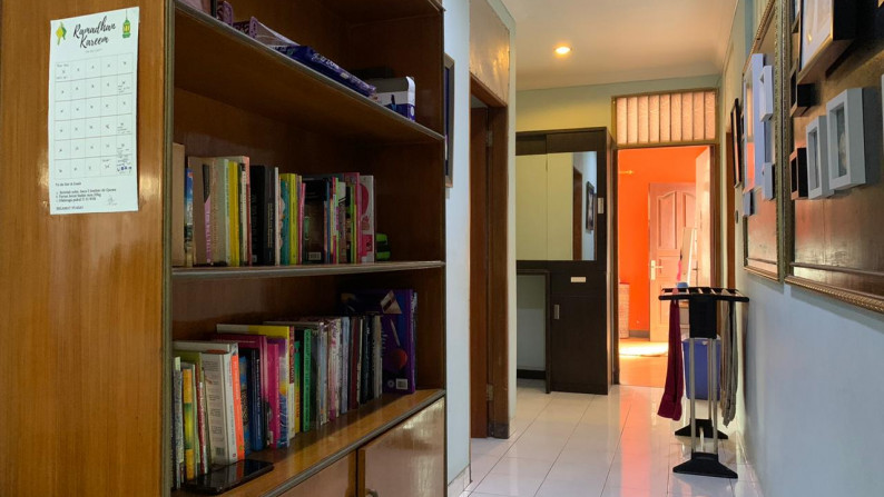 Rumah Siap huni Harga Super Murah Dengan Tanah Luas Cinere