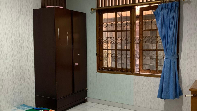 Rumah Siap huni Harga Super Murah Dengan Tanah Luas Cinere