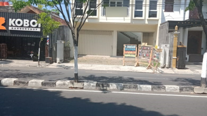 RUKO SIAP HUNI, LOKASI STRATEGIS DI JL MENTERI SUPENO, YOGYAKARTA