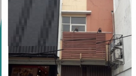 Ruko jalan menganti karangan 3 lantai