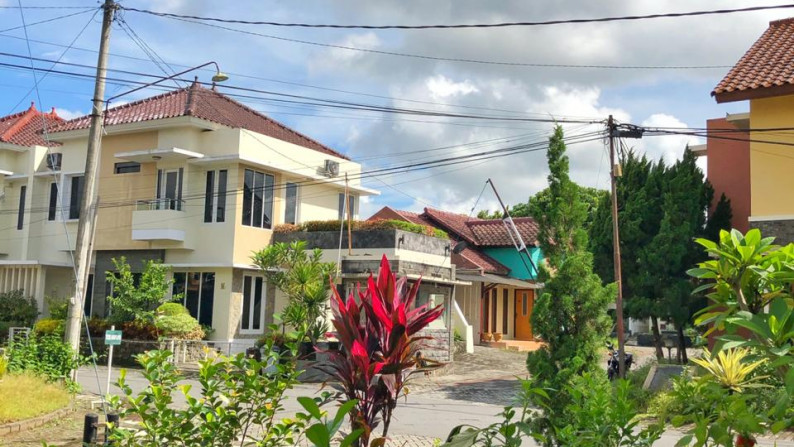 RUMAH MINIMALIS  DIPERUMAHAN PREMIUM, MERAPI VIEW, SLEMAN