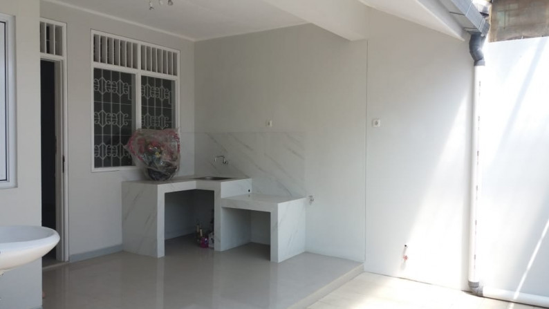 Dijual Rumah di sektor 8A  - Gading Serpong