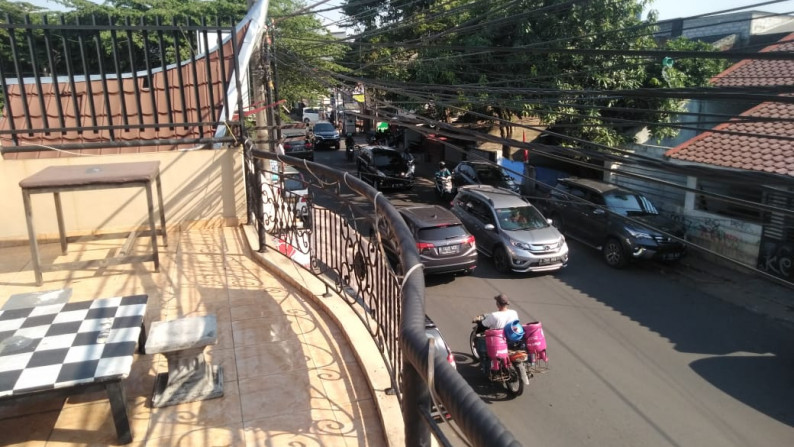 rumah badan pinggir jalan besar Jalan Benda Raya Pamulang