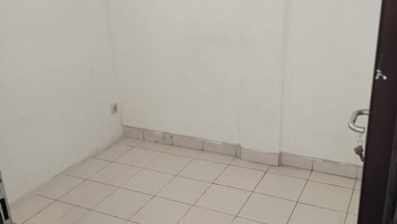 sewa ruko minimal 1 tahun, siap huni, siap pakai, siap usaha, strategis, murah bisa nego golden boulevard bsd city