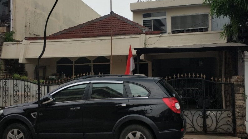 Rumah 1,5 lantai masih layak huni di Cempaka Putih Jakarta Pusat