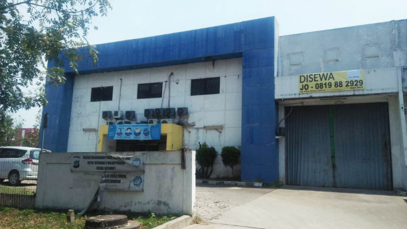 [ Gudang Disewa ada 2 unit Jababeka Jl Industri Selatan, Luas 1380m2 & 2688m2 ]