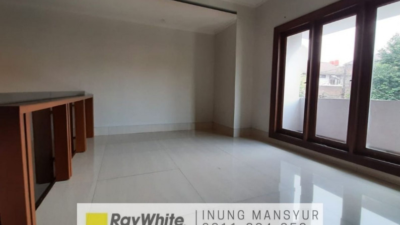 Rumah Minimalis Modern Siap Huni Lebak Lestari, Jakarta Selatan