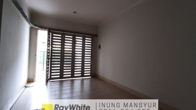 Rumah Minimalis Modern Siap Huni Lebak Lestari, Jakarta Selatan