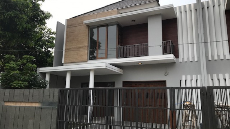 Rumah Cempaka Putih Tengah Luas 186/280m2, Siap Huni, Brand New