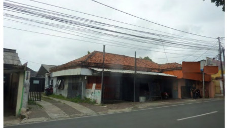 Ruang usaha ,pinggir jalan di Bintaro Jaya Jakarta Selatan