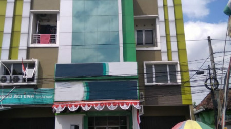 RUKO 3 LANTAI, COCOK UNTUK KANTOR, DI JL GODEAN, SLEMAN