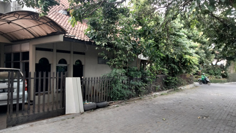 Rumah Luas dekat kampus UGM di Pogung Baru Sleman yogyakarta