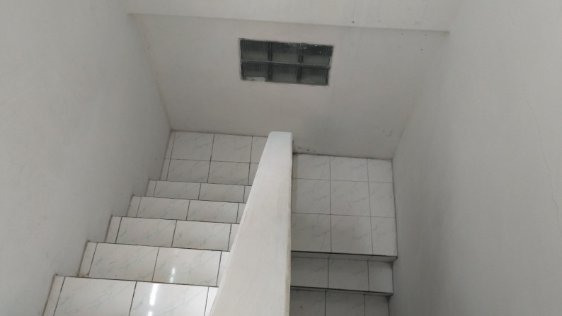 RUMAH KOST 22 KAMAR, DI JL PUNOKAWAN DEKAT GEMBIRALOKA
