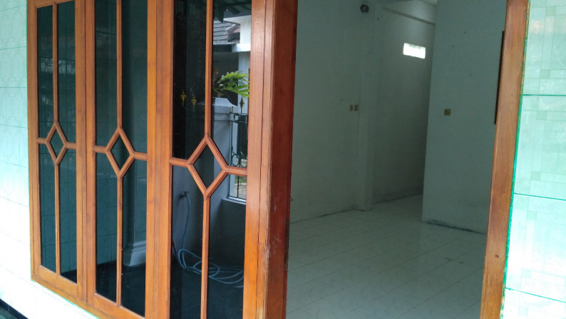 RUMAH KOST 22 KAMAR, DI JL PUNOKAWAN DEKAT GEMBIRALOKA