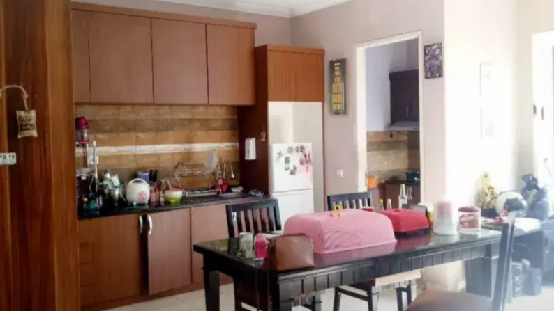 Rumah badan Depan taman di Venetian The Green