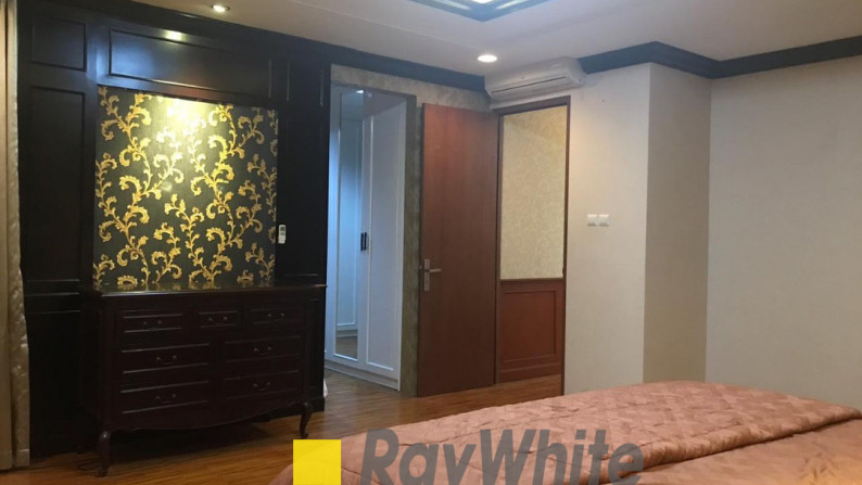 Luxurious Minimalist House 22om2 dekat Kemang Raya, lokasi strategis dan tenang