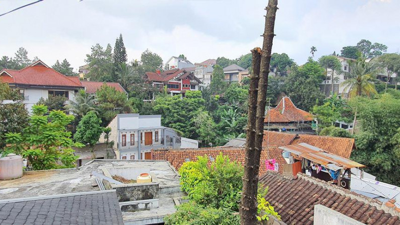 Turun Harga rumah etnik di gegerkalong bandung