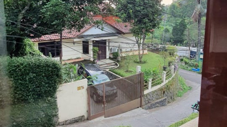 Turun Harga rumah etnik di gegerkalong bandung