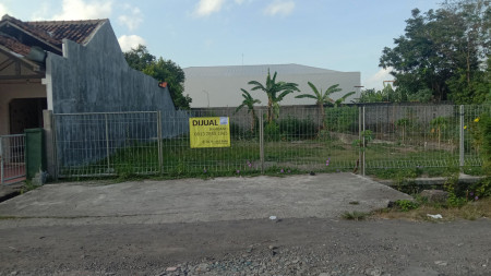 TANAH PEKARANGAN DI JL DONGKELAN, SELATAN PASTY