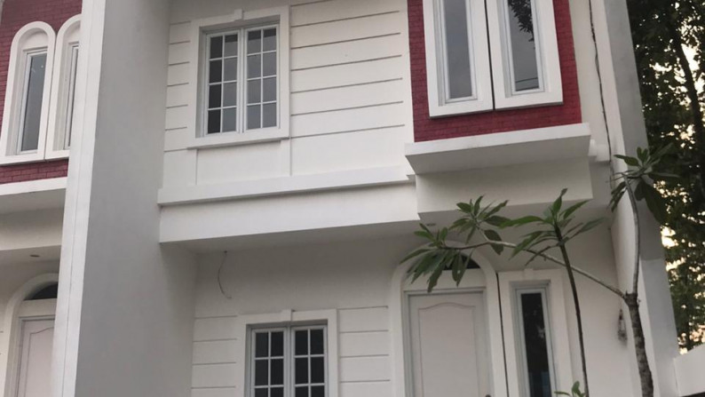 Dijual Rumah Bagus Di Gria Esma, Jl Pondok Petir Barat, Depok