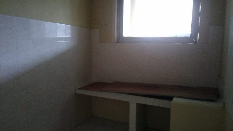 RUMAH DENGAN 7KAMAR TIDUR, DI DALAM PERUMAHAN PERUM PELEM SEWU