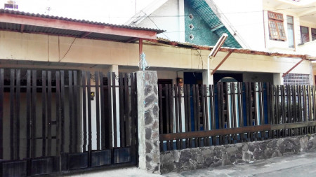 Dijual Rumah Hitung Tanah, Jalan Kinibalu, Surabaya