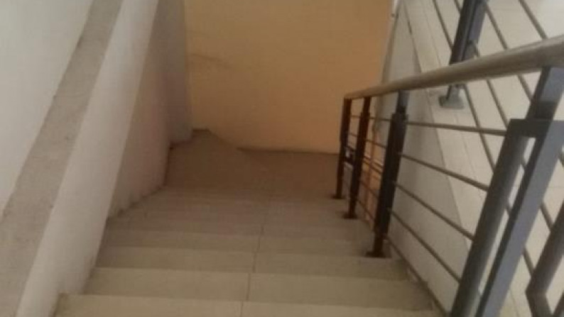 RUKO 3LANTAI LOKASI STRTEAGIS, DI JL GODEAN, YOGYAKARTA