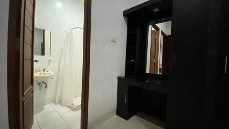 Rumah Siap Huni, Full Furnished, dan Hunian Nyaman @Emerald Residence, Bintaro