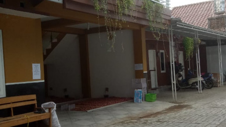 RUMAH DENGAN DESAIN RUMAH PAVILIUN, DI JL PALAGAN