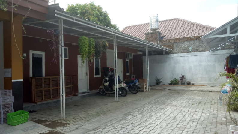 RUMAH DENGAN DESAIN RUMAH PAVILIUN, DI JL PALAGAN