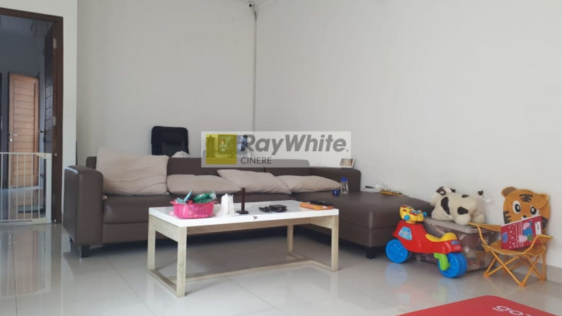 Rumah minimalis dalam town house di Jagakarsa