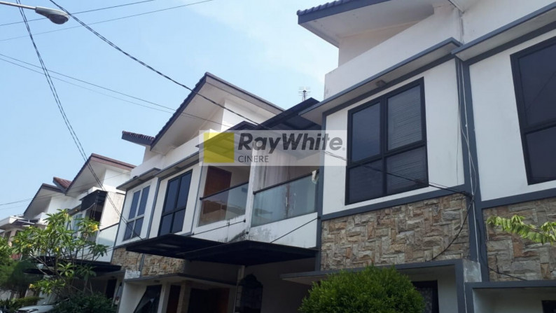 Rumah minimalis dalam town house di Jagakarsa