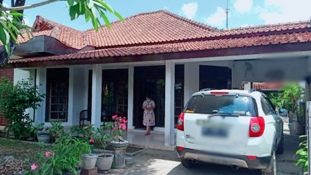 DISEWAKAN Rumah Klasik di Jl.Suryodiningratan - Kodya Yogyakarta