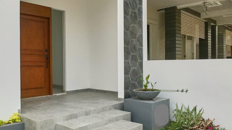 Rumah Bagus Desain Modern di Emerald Residence Bintaro Sektor 9