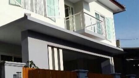RUMAH 2LANTAI DENGAN DESAIN MODERN MINIMALIS, DI JL NAYAN, MAGUWOHARJO