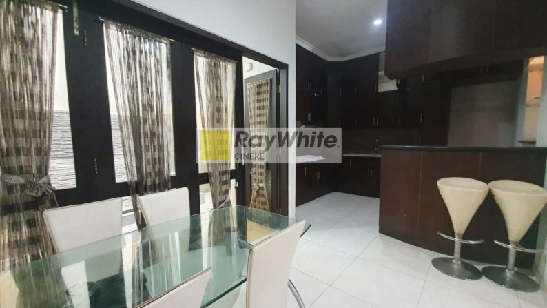 Rumah dalam town house di Lebak Bulus