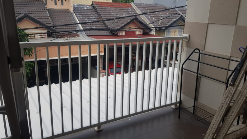 Rumah Dijual di Taman Nirwana bekasi timur by Hartono Ray White