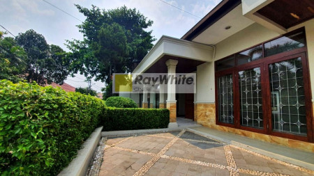 Rumah dalam town house di Cipete