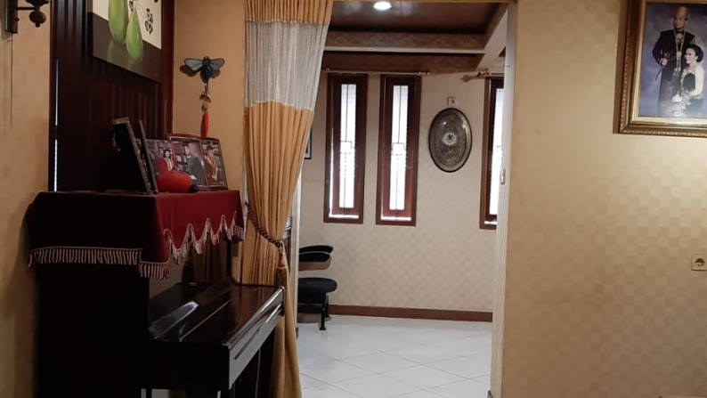 Rumah Bagus Di Jl Merak, Bintaro Jaya Sektor 1 DKI Jakarta