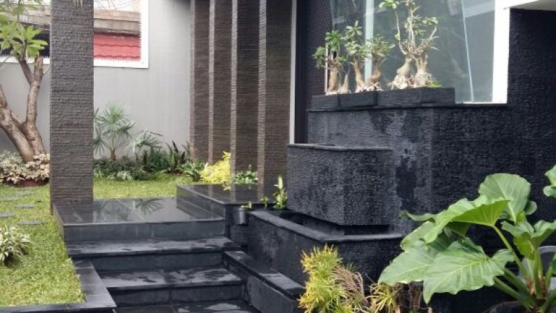 Rumah Minimalis Daerah Kemang Bebas Banjir, Jakarta Selatan..