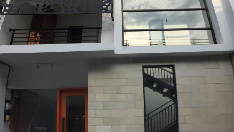 Rumah Kost 23 Kamar, Dr Makaliwe Grogol, Luas 6,5x27m2