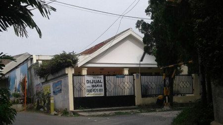 Dijual Rumah Hoek di Sarijadi Baru III Kota Bandung