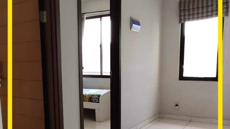 Foresta BSD CITY, Master Bedroom besar view Swimming Pool