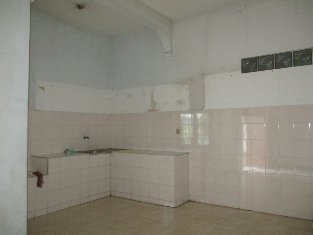 RUKO+RUMAH CUKUP LUAS, DI JL KALIURANG KM 11, NGAGLIK, SLEMAN