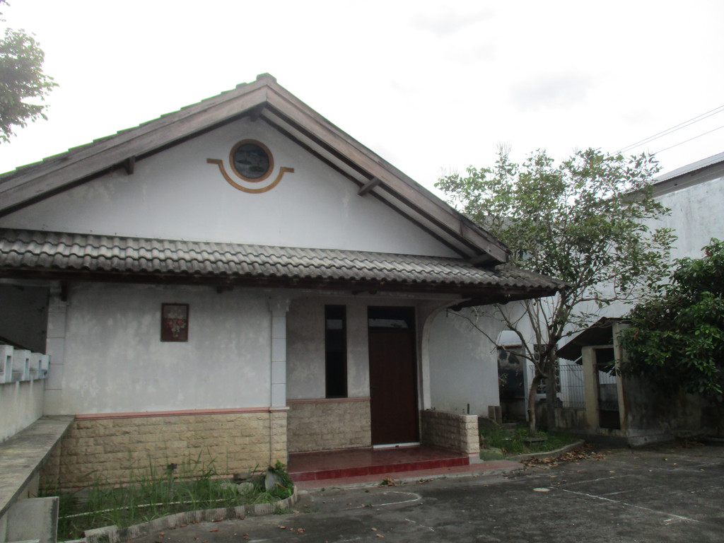RUKO+RUMAH CUKUP LUAS, DI JL KALIURANG KM 11, NGAGLIK, SLEMAN