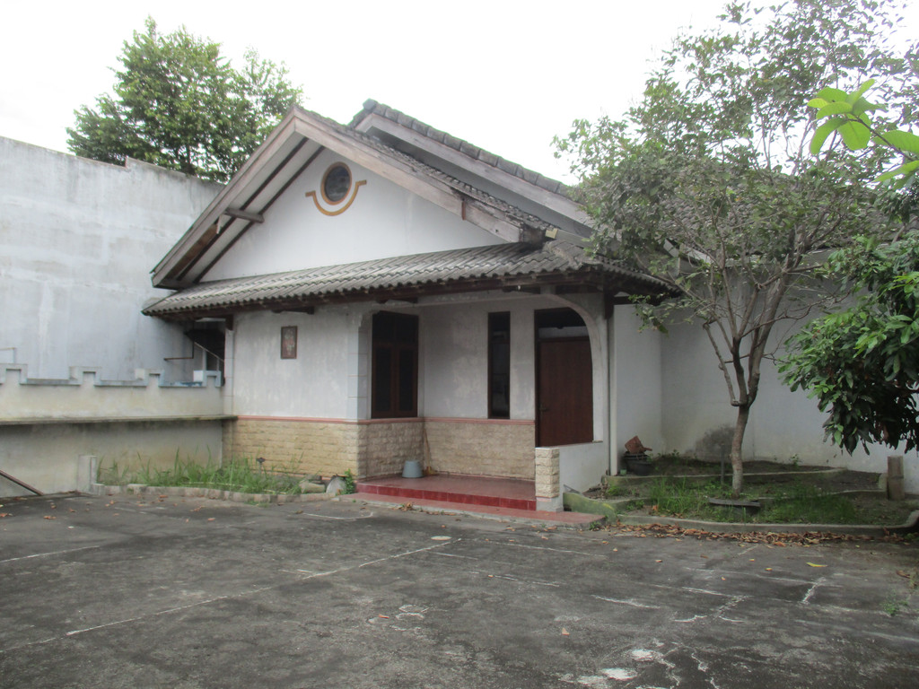 RUKO+RUMAH CUKUP LUAS, DI JL KALIURANG KM 11, NGAGLIK, SLEMAN