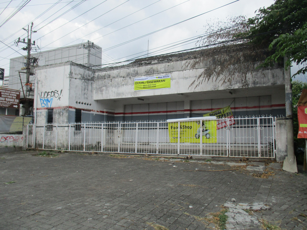 RUKO+RUMAH CUKUP LUAS, DI JL KALIURANG KM 11, NGAGLIK, SLEMAN