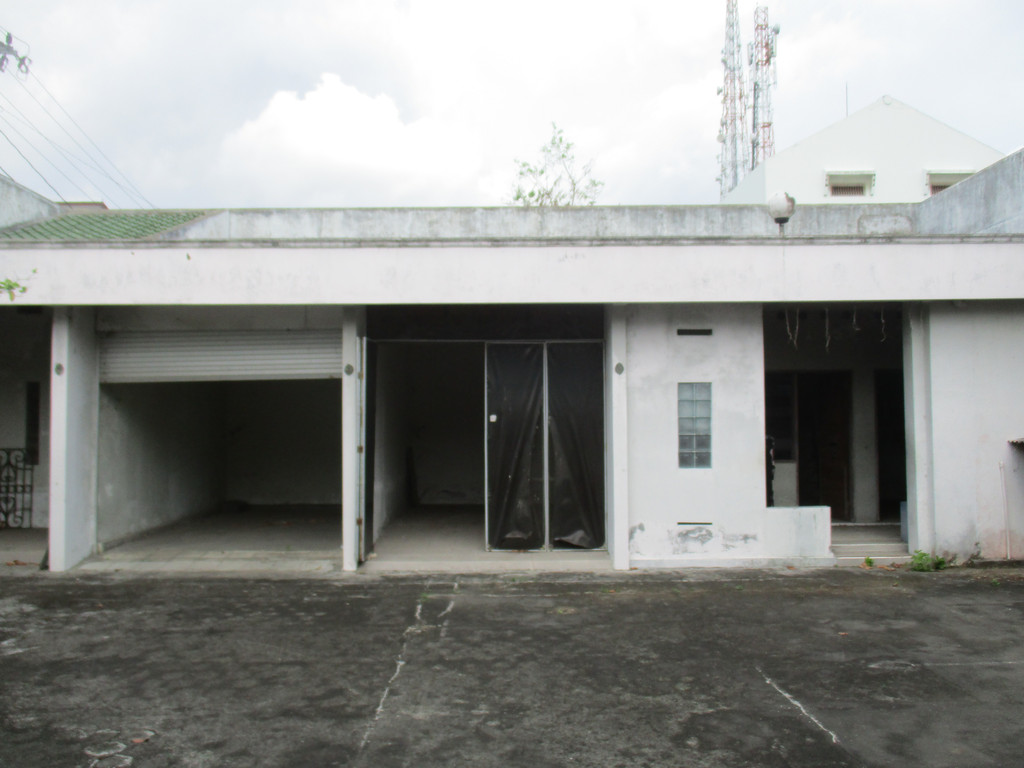 RUKO+RUMAH CUKUP LUAS, DI JL KALIURANG KM 11, NGAGLIK, SLEMAN