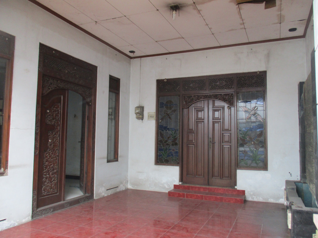 RUKO+RUMAH CUKUP LUAS, DI JL KALIURANG KM 11, NGAGLIK, SLEMAN