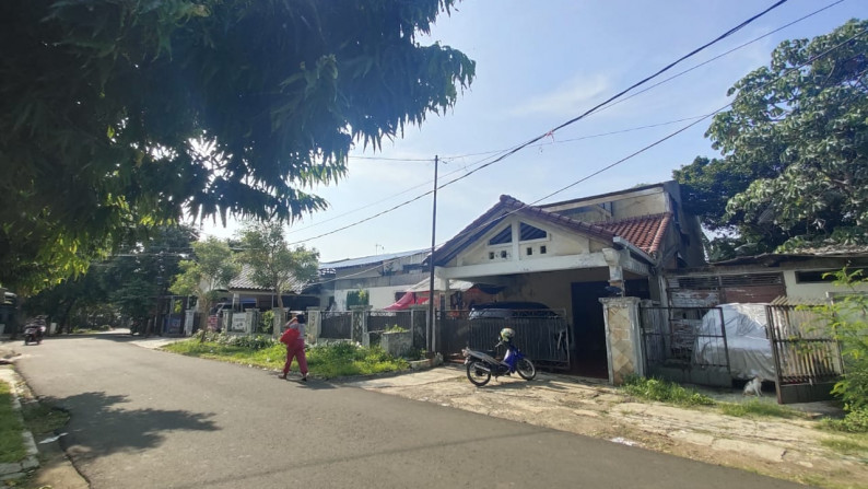 Rumah Hitung Tanah Lokasi Strategis di Duren Tiga, Jaksel